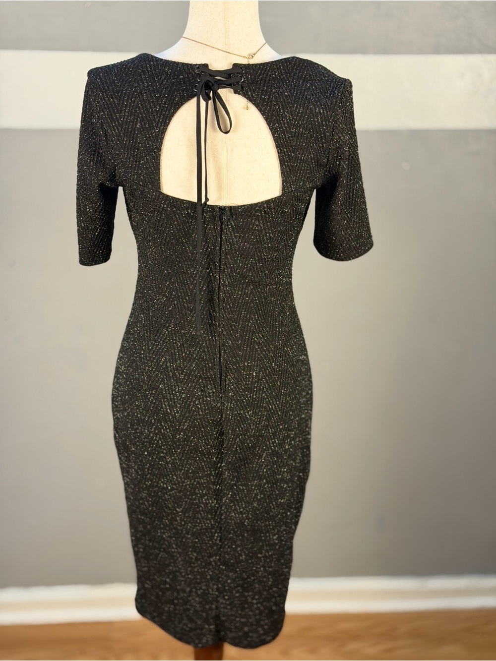 Black Glitter V-Neck Midi Dress - Picture 3 of 9